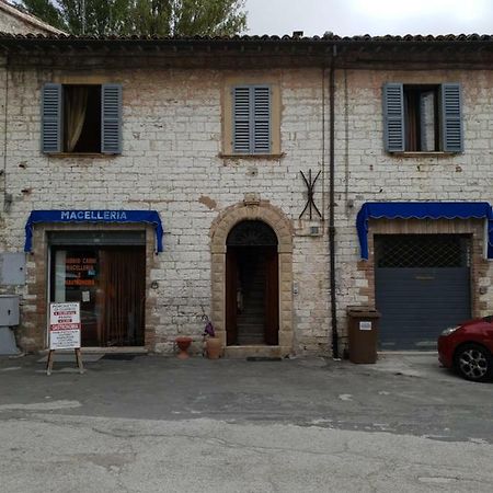 Hotel La Casa in Piazza Gubbio Esterno foto