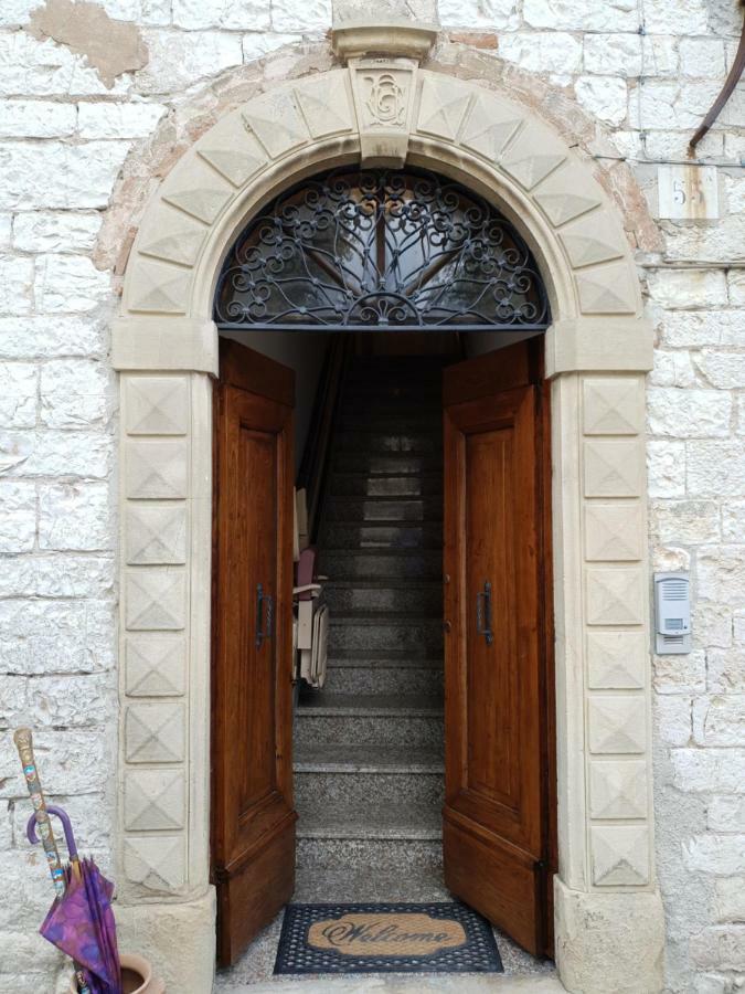 Hotel La Casa in Piazza Gubbio Esterno foto