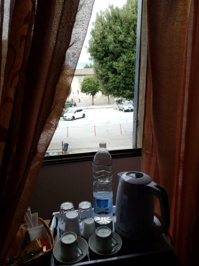 Hotel La Casa in Piazza Gubbio Esterno foto